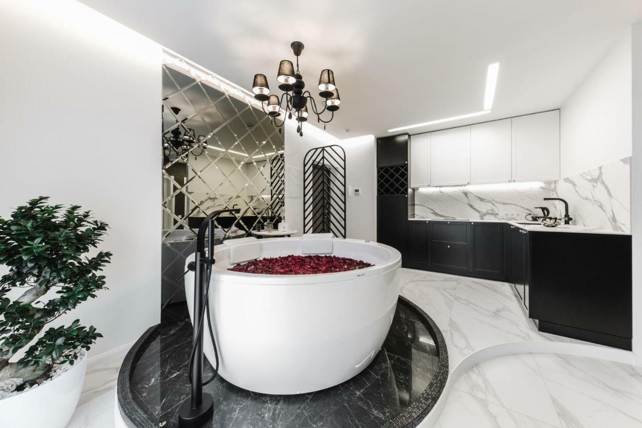 Luxury Suites Kaunas, Self-Check In Екстериор снимка