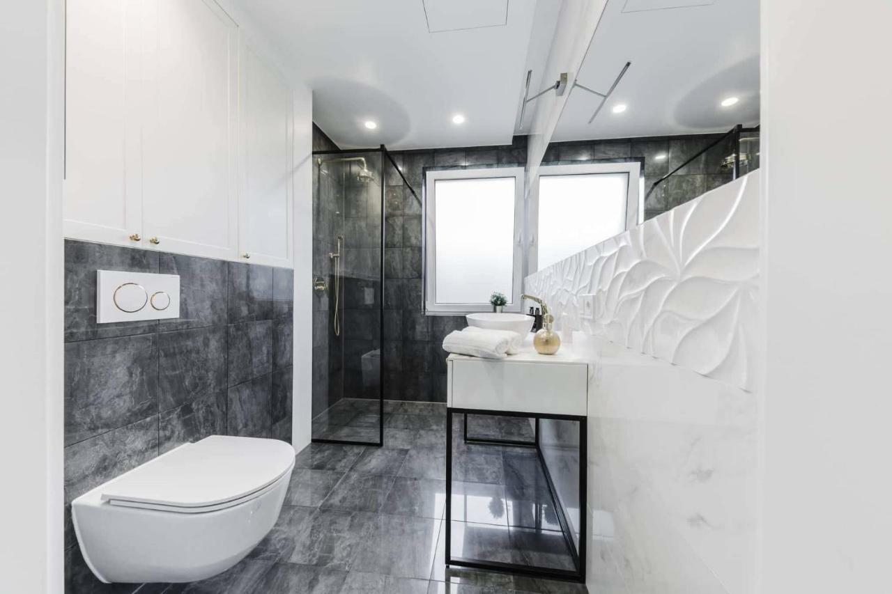 Luxury Suites Kaunas, Self-Check In Екстериор снимка
