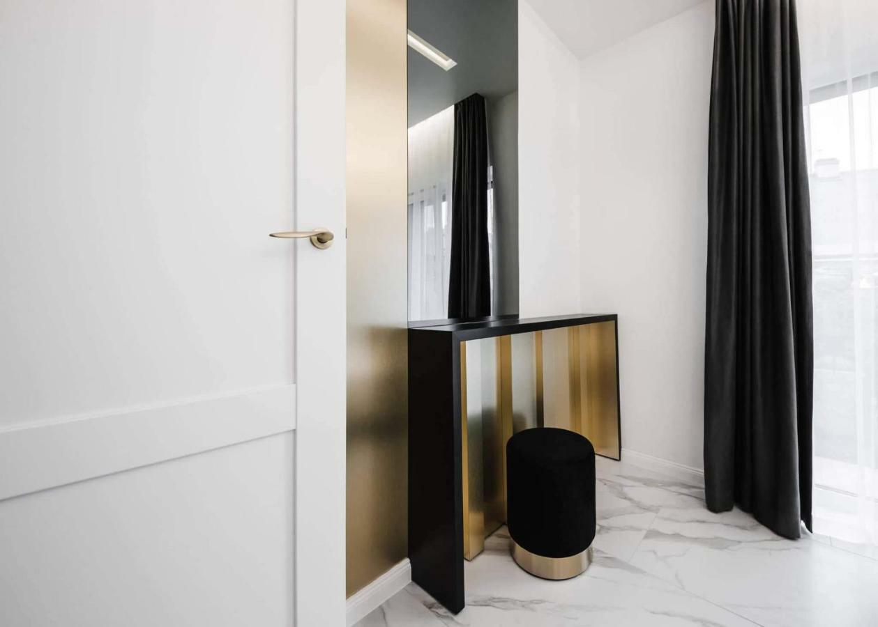 Luxury Suites Kaunas, Self-Check In Екстериор снимка